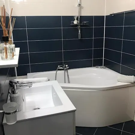 Casa Don Lângă Iulius Mall